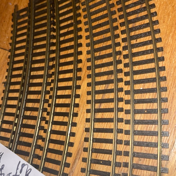 HO SCALE GARNEY 18” tracks (8) - Picture 7 of 11